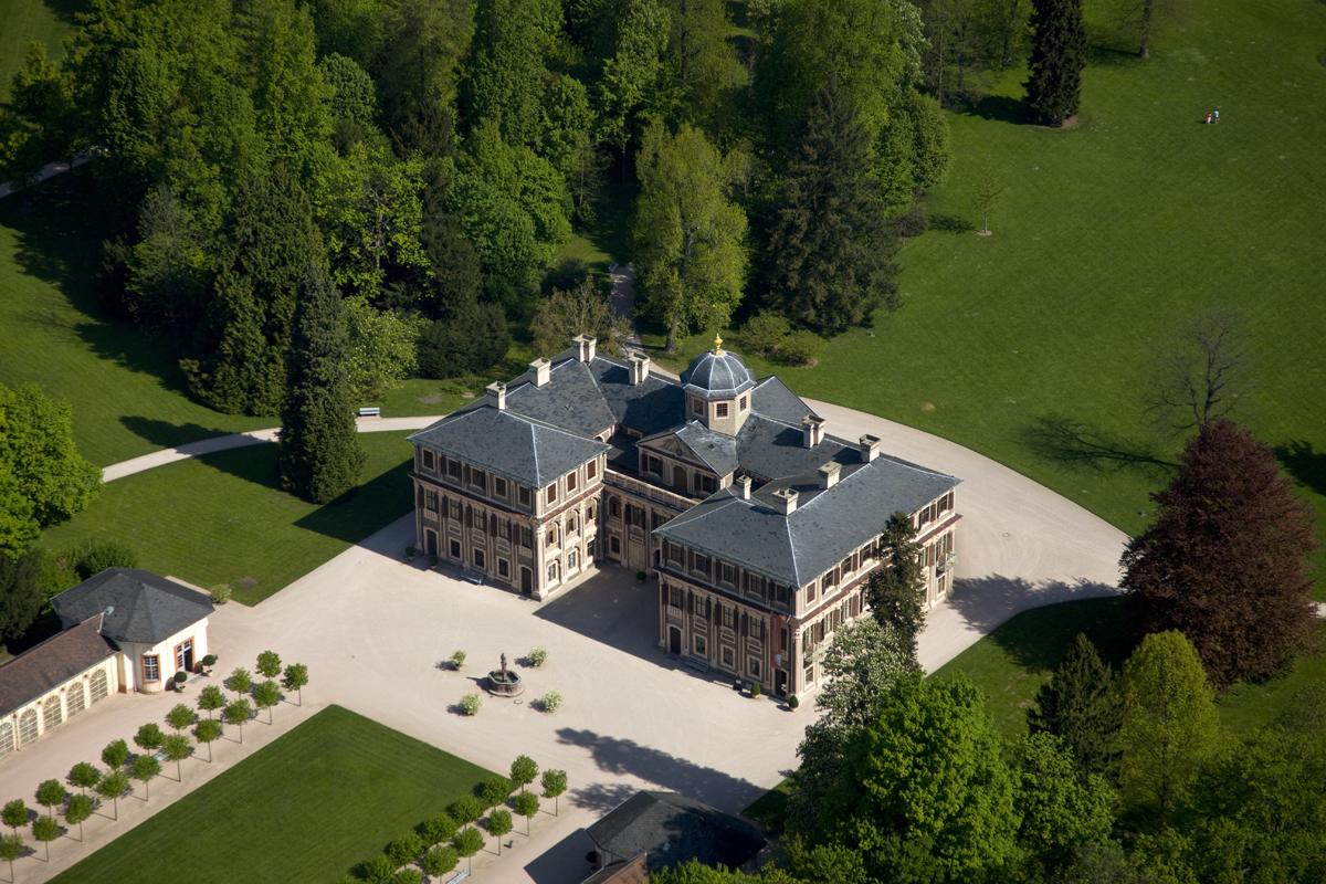Luftaufnahme von Schloss Favorite Rastatt
