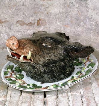 Keilerkopf aus Keramik in der Fayence-Sammlung von Schloss Favorite