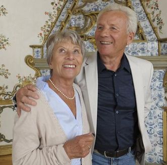 Besucher im Blumenzimmer in Schloss Favorite Rastatt