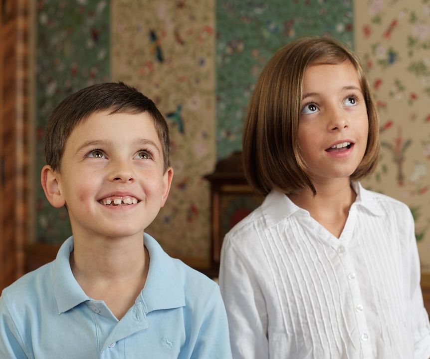 Kinder im Schloss