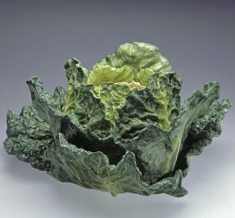 Ceramic cabbage head from the glazed earthenware collection, Favorite Palace