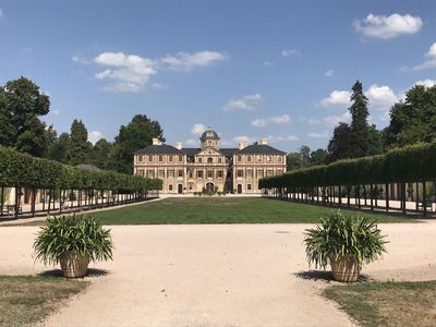 Blick auf das Schloss und Schlossgarten